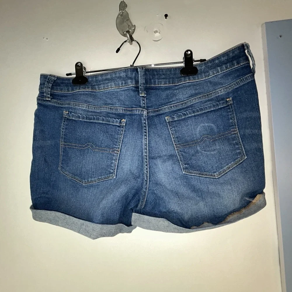 Arizona Denim Jean‎ Shorts with Roll-Up Hem Size 17 Junior
